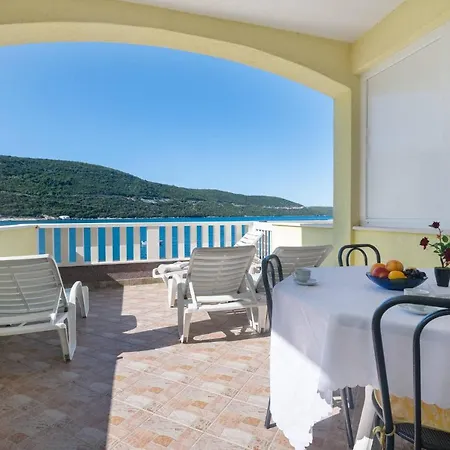 Raic Apartament *
